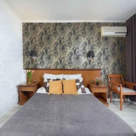 Yo Hotel Saints Constantine and Helena