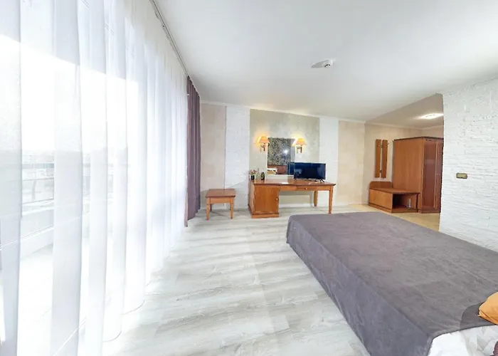 Hotel Yo St Constantin et Helena