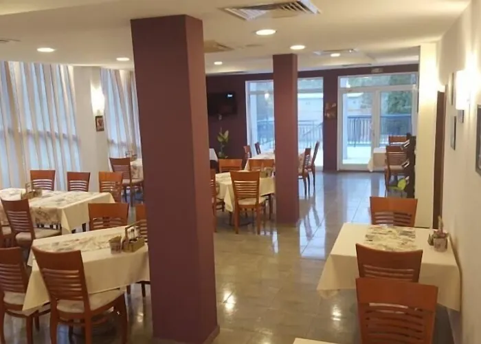 Hotel Yo St Constantin et Helena